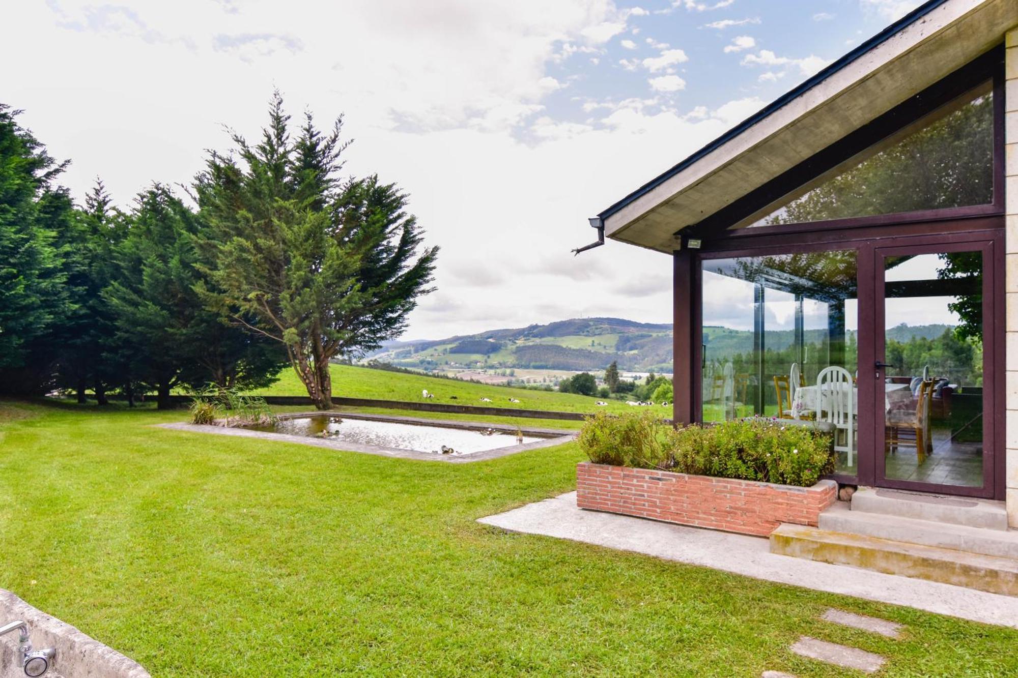 Casa Con Gran Jardin Y Piscina En Cabarceno Villa Villanueva  Exterior photo