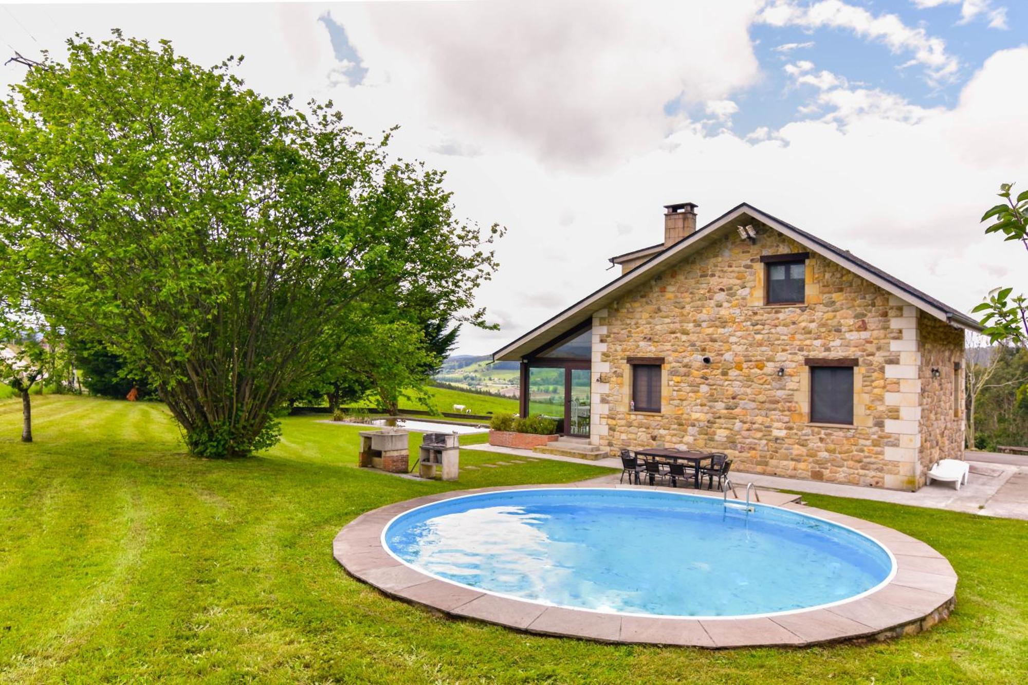 Casa Con Gran Jardin Y Piscina En Cabarceno Villa Villanueva  Exterior photo
