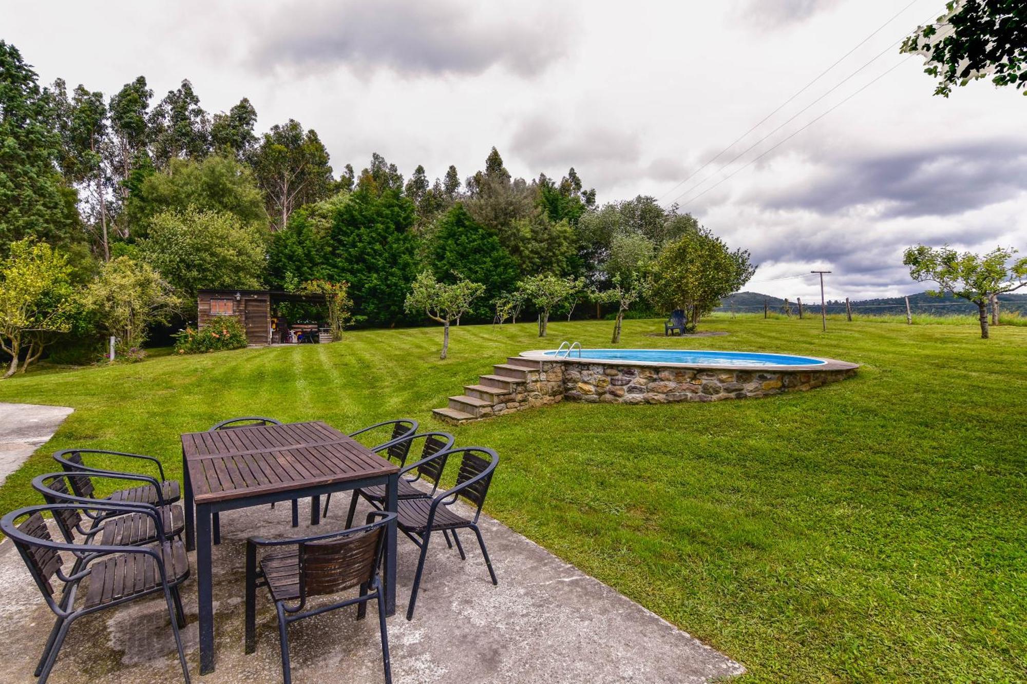 Casa Con Gran Jardin Y Piscina En Cabarceno Villa Villanueva  Exterior photo